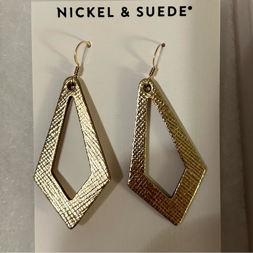 NWT - Nickel & Suede Gold Leaf Bries